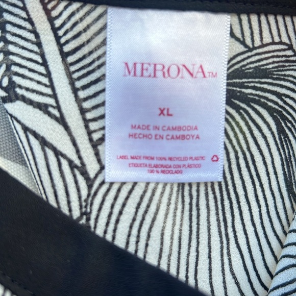 New black and white print tunic or swim coverup - Picture 7 of 7